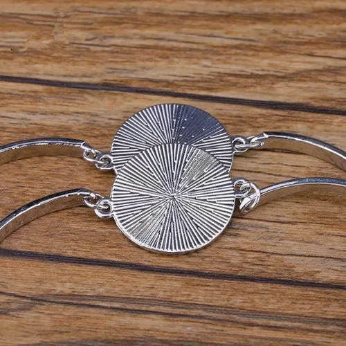 Vista 5 de NA Bidon France Grotte Saint-Marcel Womens Bracelet Crystal Glass Charm Silver Metal Adjustable Bracelet Travel Souvenirs Gifts for Girls