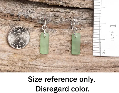 Vista 3 de Pendientes de cristal de mar Murmur - Pendientes de cristal de playa de alambre francés de ley para mujer de EcoSeaCo, utilizando