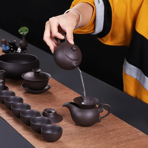 Vista 3 de Juego de 4 tazas de arcilla, tetera pequeña y tazas de té tradicional chino Kung Fu (negro)