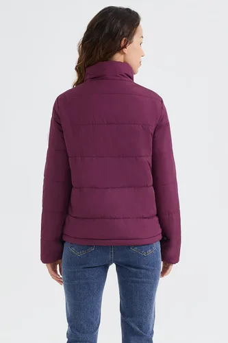Vista 2 de Orolay Chaqueta acolchada ligera para mujer, abrigo de invierno de longitud corta casual