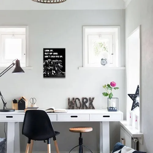 Vista 3 de Arte inspirador de pared con texto en inglés «Look Up and Dont Ever Give Up», decoración de fútbol para habitación de niños, fotos de afirmaciones