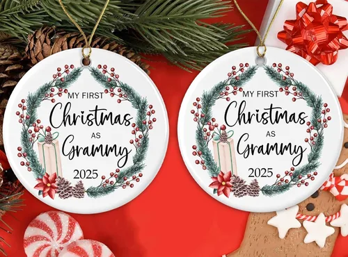 Vista 2 de Adorno de My First Christmas As Grammy 2024 – Nuevos regalos de Grammy – Anuncio de embarazo Navidad – Adorno de año 1st Christmas As Grammy