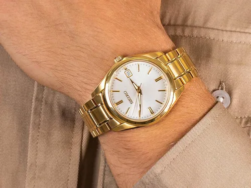 Vista 3 de Seiko - Reloj de cuarzo japonés con correa dorada acero y dos tonos modelo SUR314