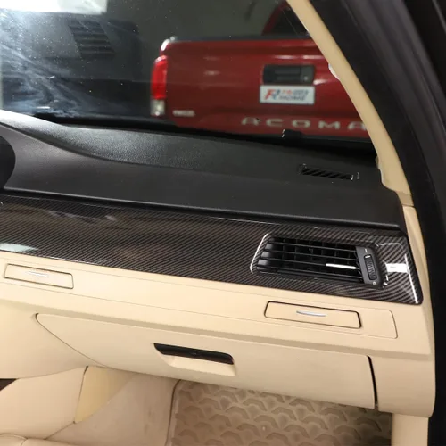 Vista 4 de YIWANG Calcomanías de fibra de carbono para el interior del tablero de instrumentos para BMW Serie 3 E90 2005-2012 LHD Auto Accesorios