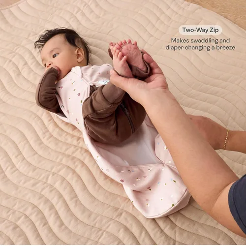 Vista 5 de ergoPouch Cocoon Swaddle Sack 0.2 TOG - Saco de dormir para bebé, ajuste suave y ceñido que ayuda a calmar el reflejo de sobresalto, ideal