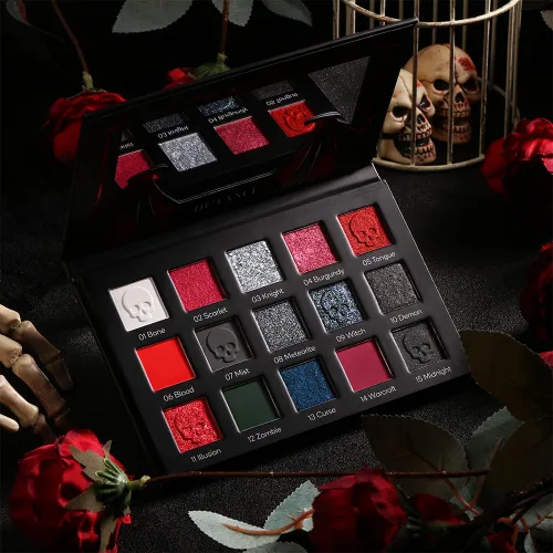 Vista 7 de Paleta de sombras de ojos roja y negra, maquillaje gótico rojo de Halloween Paleta de sombras de ojos negra con brillo plateado y purpurina, crema
