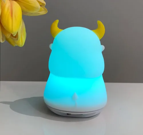 Vista 4 de Linda luz nocturna para niños, lámpara de noche para dormitorio, bebé, portátil, batería de silicona portátil, luz nocturna LED, para guardería Vaca