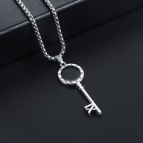 Vista 2 de Collar punk con colgante de llave de número romano para hombre y mujer, cadena de acero inoxidable de 24 pulgadas