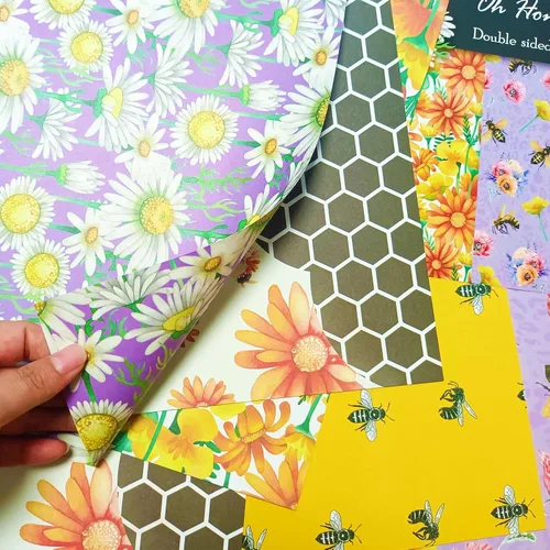 Vista 5 de Bloc de papel de doble cara para álbum de recortes de 12 x 12 pulgadas, diseño de abeja amarilla y negra, paquete de origami para manualidades