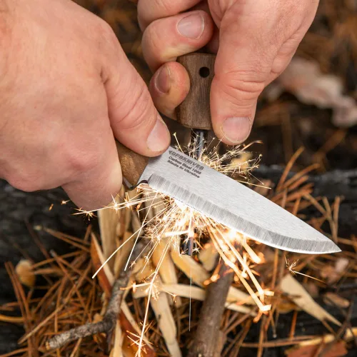 Vista 7 de BPSKNIVES Bushmate 2.0 Diseñado por DBK - Cuchillo Bushcraft - Cuchillo de acero al carbono de hoja fija con funda de cuero y encendedor de fuego