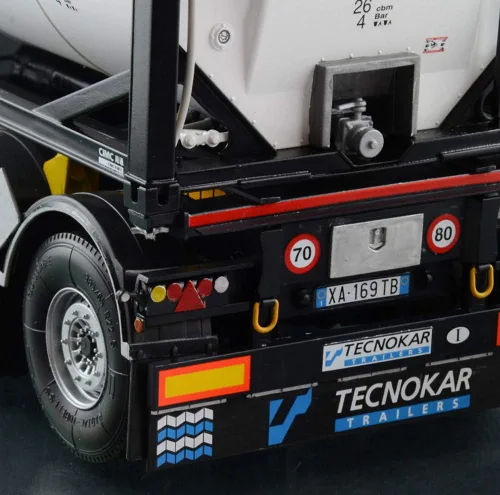 Vista 5 de Italeri 3929 Tecnokar Remolque con tanque de 20 pies Kit de remolque camión de plástico escala 1:24