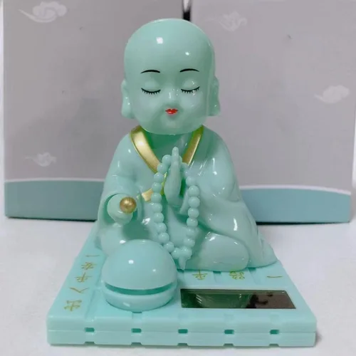 Vista 2 de Bonita estatua budista monje con energía solar, figura de monje de Buda con cabeza sacudida, decoración de manualidades para el hogar