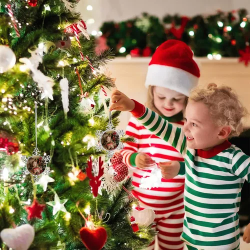 Vista 22 de Adornos de Navidad personalizados, adorno con foto personalizada, nuestro primer árbol de Navidad colgante 2024, decoración regalo para Navidad