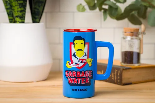 Vista 6 de Silver Buffalo Ted Lasso Garbage Water - Taza de café de acero inoxidable de doble pared con asa, 15 onzas