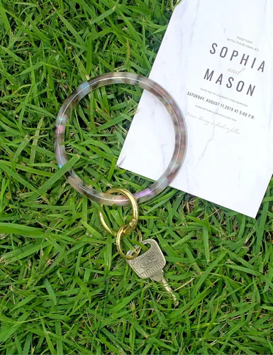 Vista 4 de Heesch Brazalete llavero pulsera llavero pulsera para mujer, llavero círculo de acetato para muñeca