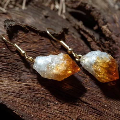 Vista 3 de AYANA - Paquete de cristales de citrino, juego de joyas de cristal curativo, colgante, aretes, anillo, Cobre chapado en oro, Citrino