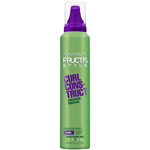 Vista 13 de Garnier Fructis Curl Construct Creation Mousse, el activador de rizos proporciona control de encrespamiento, sujeción duradera y sin