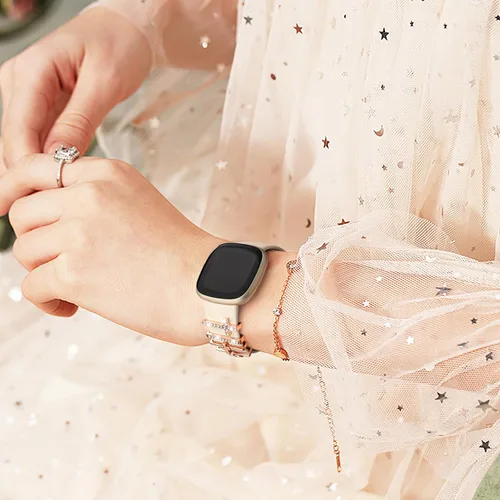 Vista 7 de Ouwegaga Compatible con Fitbit Versa 4 Bandas para Mujer/Sense 2/Sense/Versa 3 Bandas, Correa Deportiva de Silicona Suave con 5 Piezas de Anillos