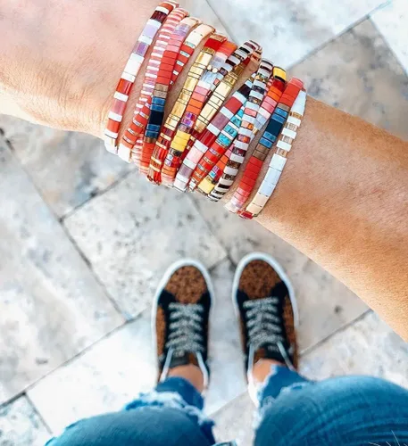 Vista 5 de Sonateomber Tila - Pulseras elásticas con cuentas planas para mujer, pulsera de cuentas coloridas