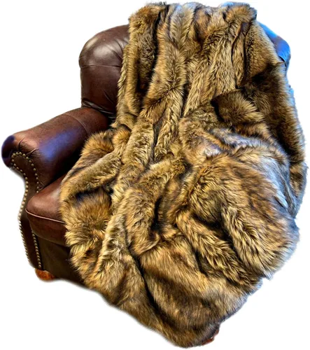 Vista 5 de Fur Accents Manta suntuosa de piel sintética de lujo, calidad de diseñador fabricada en Estados Unidos, Winter Fox