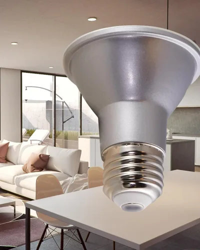 Vista 2 de Satco Bombilla LED de estado sólido S9400, plata, 7 vatios, voltaje 120, 525 lúmenes iniciales, forma de lámpara PAR20, base media, base ANSI E26