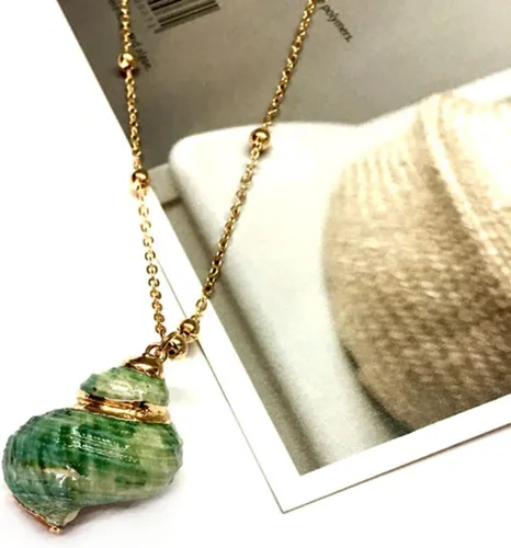 Vista 6 de 5Pcs Natural Scallop Conch Seashell Necklace Inlaid with Gold Rimmed Sea Shell Necklace Adjustable Seashell Jewelry Gifts for Women