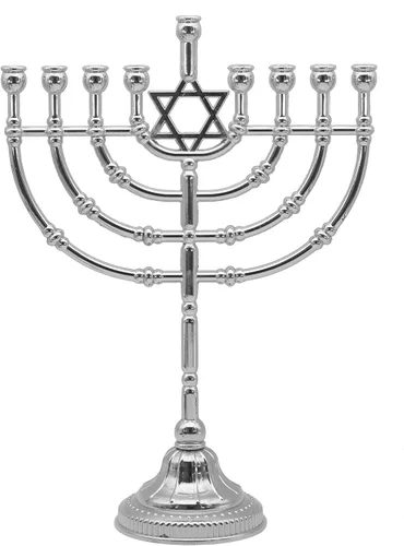 Vista 8 de Ner Mitzvah Menorá Tradicional de Bronce para Velas - Velas de Janucá - 9 pulgadas de alto