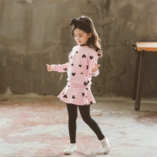 Vista 2 de Conjunto de ropa para niñas con estampado de corazón y polainas