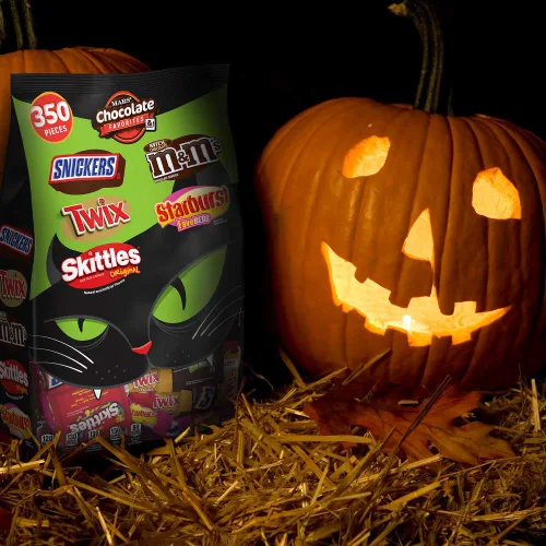 Vista 4 de Mars - Surtido de chocolates y caramelos de Halloween (M&M'S, Snickers, Twix, Starburst y Skittles) 350 unidades, bolsa de 122.6 oz