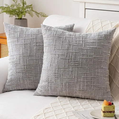 Vista 26 de Fundas de almohada decorativas de 18 x 18 pulgadas, juego de 4, suaves, sólidas, de estilo granja, fundas de almohada de chenilla para sofá, fundas