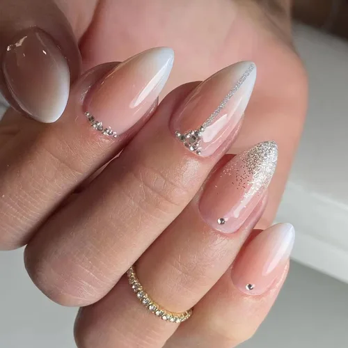 Vista 10 de Uñas postizas cortas de almendra a presión con punta francesa morada, uñas falsas ovaladas con diseños de ondas y diamantes de imitación, uñas