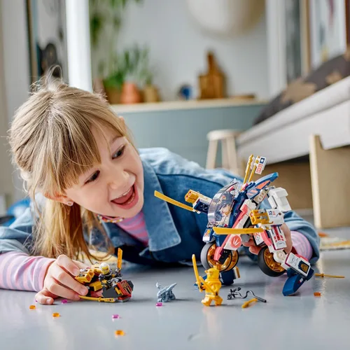 Vista 7 de LEGO NINJAGO Bicicleta Mech Transformable de Sora Juguetes de Construcción Corredor para Niños, Con un Corredor de Bicicleta Mech Ninja, un Bebé