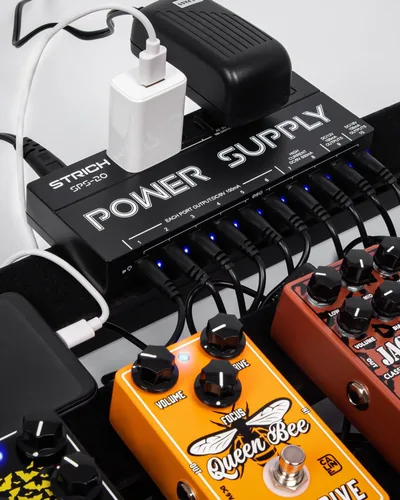 Vista 8 de STRICH SPS-20 Fuente de alimentación para guitarra con 10 salidas DC independientes para pedal de efecto de 9 V/12 V/18 V