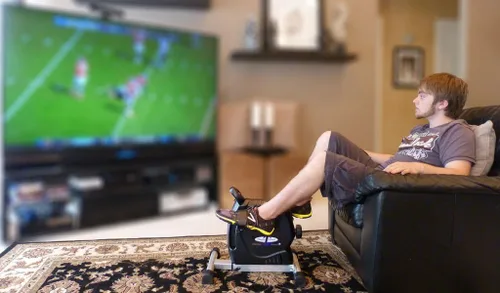 Vista 2 de MagneTrainer-ER Mini Bicicleta de Ejercicio para Brazos y Piernas