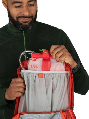 Vista 9 de Osprey Talon Pro 20L Mochila de senderismo para hombre con cinturón de cadera, color naranja marte