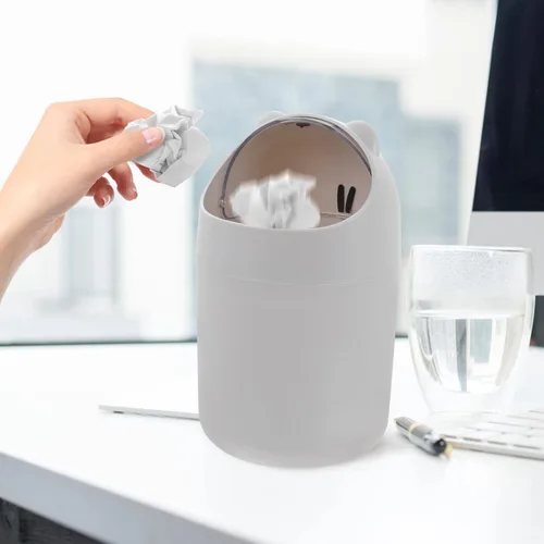 Vista 4 de Cabilock Mini basurero de escritorio para dormitorio, tapa para sala de estar, oficina, escritorio, "papelera de escritorio", tapa agitada
