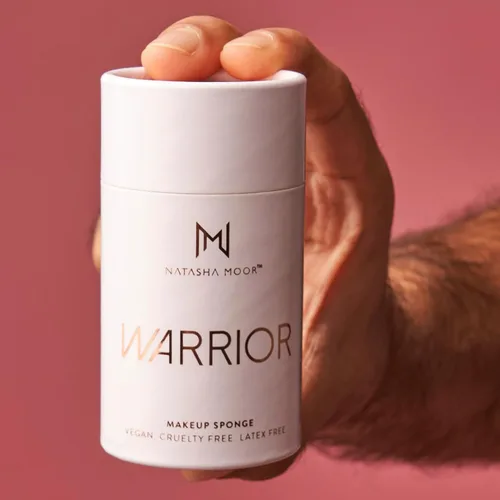 Vista 6 de NATASHA MOOR Licuadora de maquillaje "Warrior" - Microfibra aterciopelada