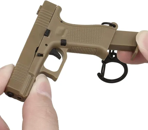 Vista 3 de Mini llaveros en forma de pistola para hombres y mujeres modelo G-45 escala 14 llavero para bolsa de regalo colgante