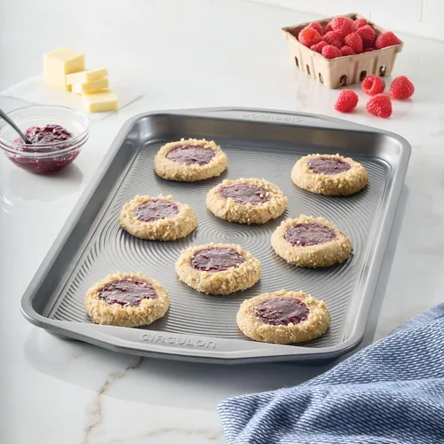 Vista 7 de Circulon Total Bakeware - Bandeja antiadherente para hornear galletas, 10 x 15 pulgadas, color gris oscuro