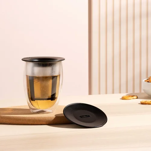 Vista 3 de Bodum Colador de té de 12 oz con tapa, doble pared, vidrio de borosilicato de alto calor, negro