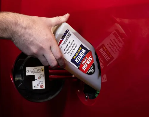 Vista 7 de STA-BIL Diesel Winter Anti-Gel - Evita la gelificación de combustible hasta -40 grados Fahrenheit - Limpia los inyectores - Trata 250 galones