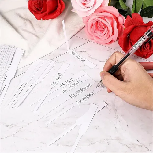Vista 3 de Disposable Perfume Test Strips 1800 Pieces Fragrance Strips Perfume Test Disposable White Blotter Essential Oils