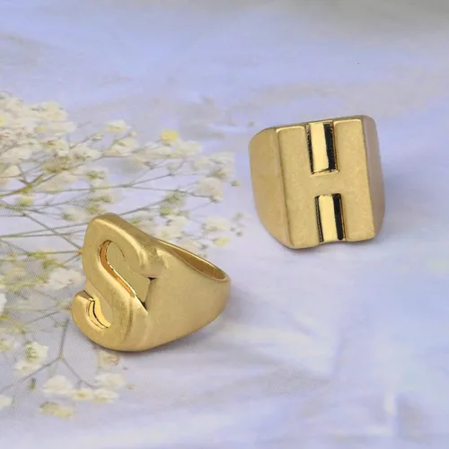 Vista 7 de Juego de anillos con inicial H S y letra HS para mujeres y hombres Cobre