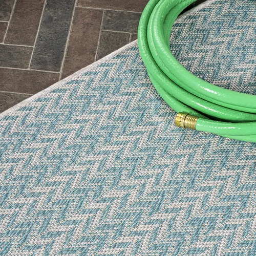 Vista 3 de JONATHAN Y Concentric Squares - Alfombra de pasillo para interiores y exteriores, 2 x 8 pies, color aguamarina/gris claro, cheurón, moderna