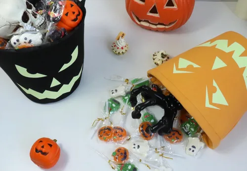 Vista 6 de 2 bolsas de dulces multiusos para Halloween con diseño de calabaza