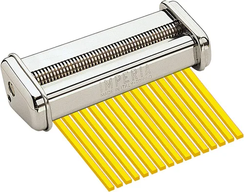 Vista 2 de CucinaPro 150-06 Imperia Pasta Machine Attachment, Round Spaghetti 0.079 in