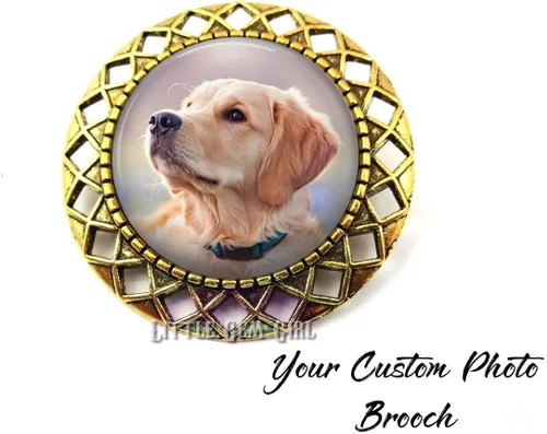 Vista 3 de 1 broche redondo de metal plateado u oro personalizado para fotos disponible en 6 estilos Pin de Boutonniere para recuerdo de boda, unisex