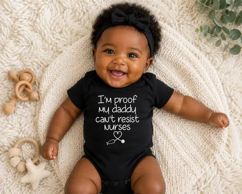Vista 5 de CBTwear I'm Proof My Daddy Can't Resist - Body de bebé para enfermeras, divertido traje infantil unisex cómodo mameluco Negro