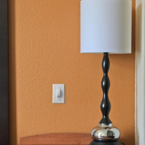 Vista 6 de ILIVABLE - Protector de interruptor de pared, a prueba de niños, protege tus luces o circuitos de ser encendidos o apagados accidentalmente por