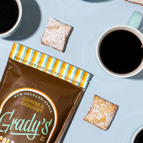 Vista 9 de GRADY'S COLD BREW, New Orleans Style, 100% arábica café tostado oscuro medio y achicoria, molido para café caliente y cerveza fría, bolsa de una
